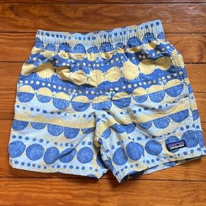 Patagonia - kids Baggies - size small